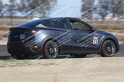 media/Nov-08-2025-Speed Ventures (Sat) [[1c7a6332f5]]/TC B/Session 2 (Turn 2)/